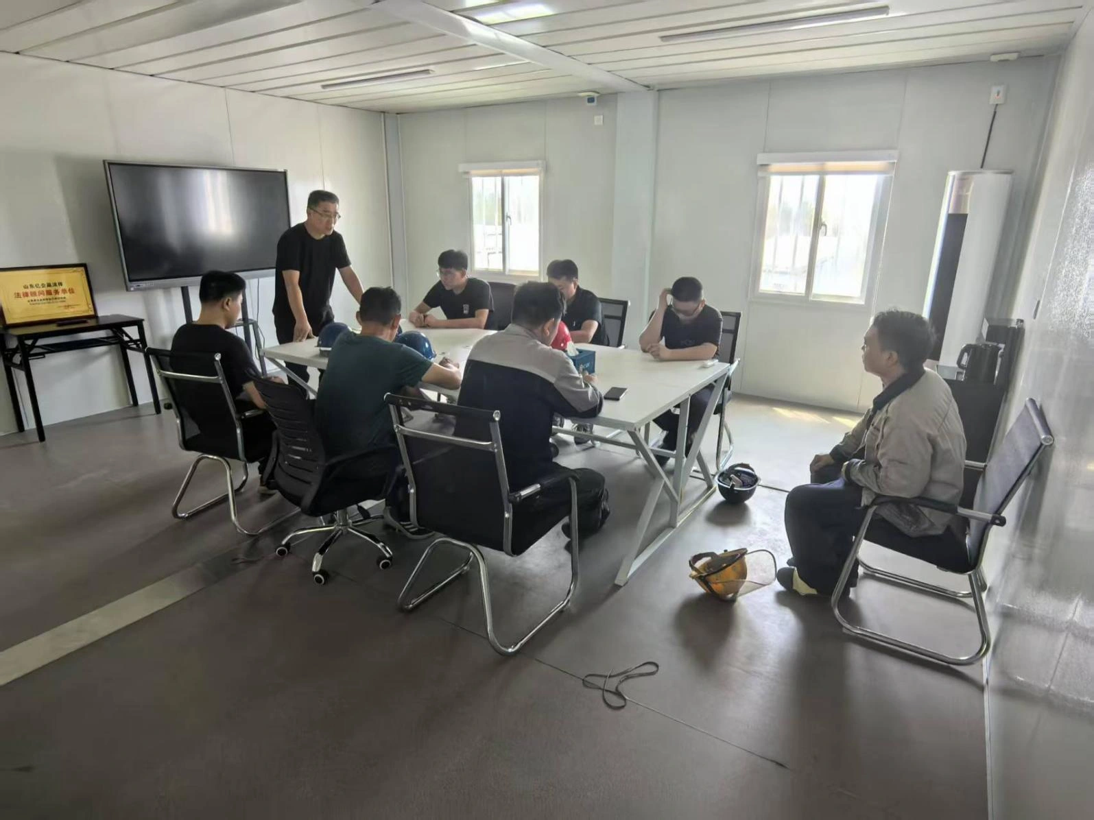 Stärka grunden för arbetsplatsens säkerhet med specialiserad säkerhetsutbildning för teamledare